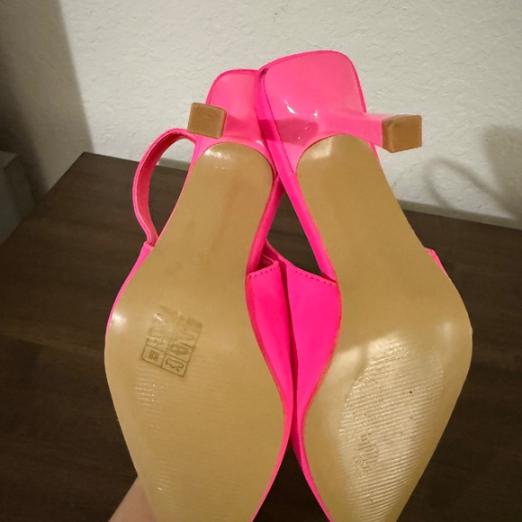 Heels - Picture 3 of 5